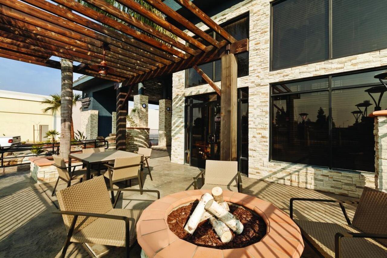 Country Inn & Suites By Radisson, Bakersfield, Ca Екстериор снимка