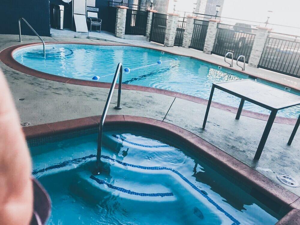 Country Inn & Suites By Radisson, Bakersfield, Ca Екстериор снимка