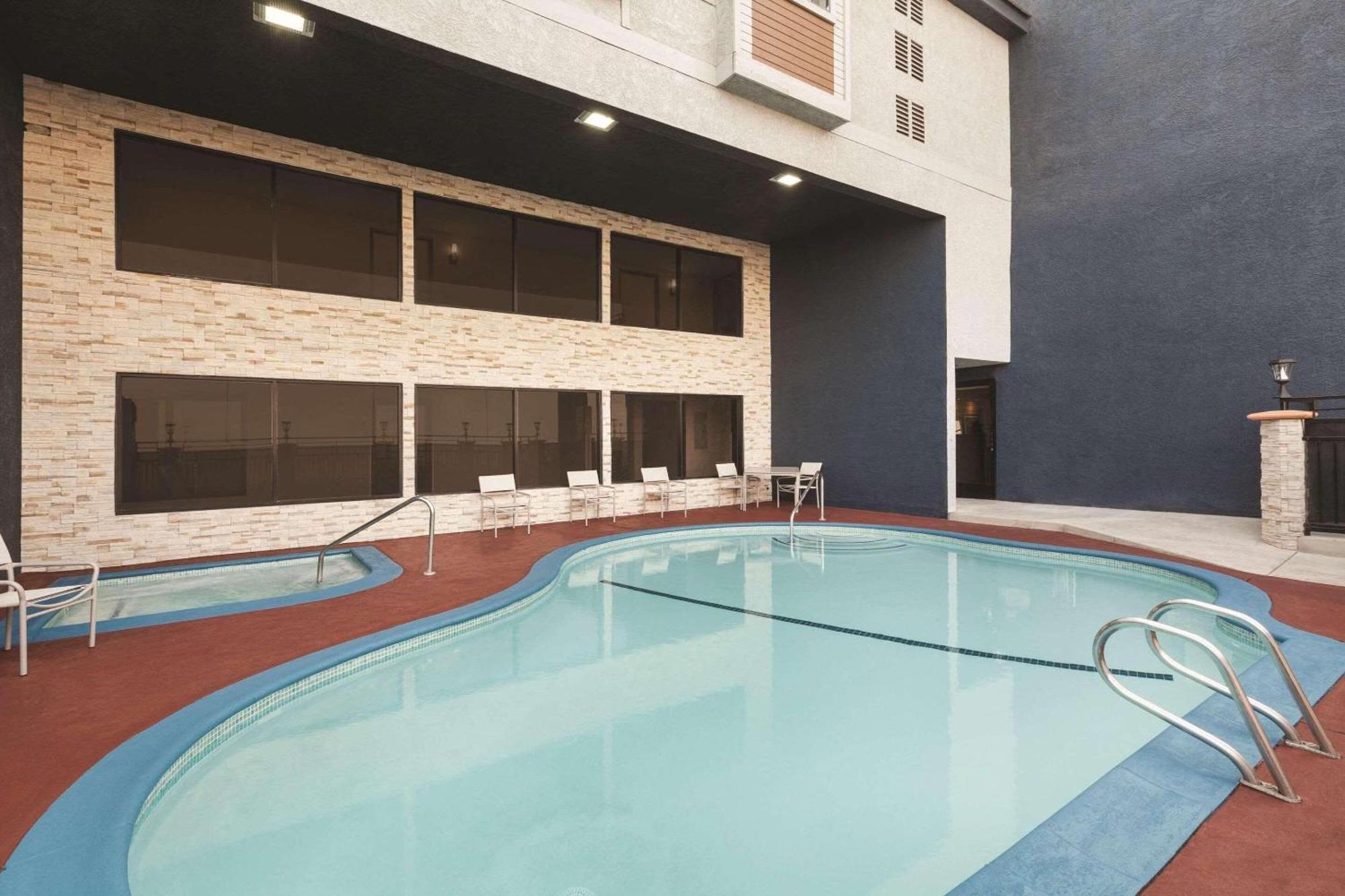 Country Inn & Suites By Radisson, Bakersfield, Ca Екстериор снимка
